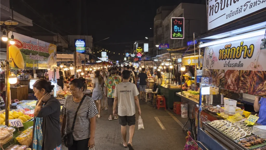 Hua Hin night market , Hua Hin night bazaar, Cicada night market Hua Hin, Hua Hin floating market, Hua Hin night market opening hours