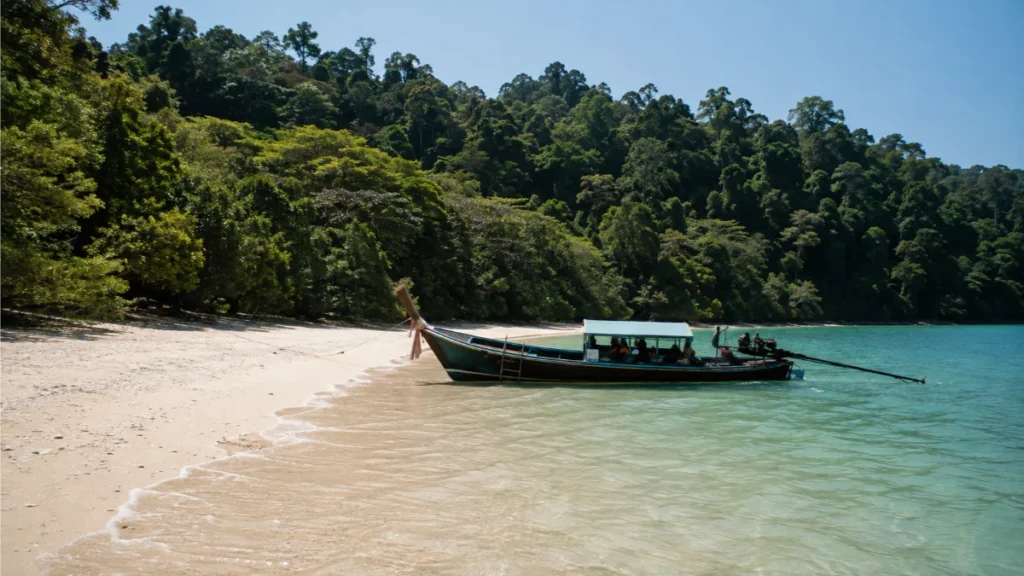 how to get to koh phayam  ranong to koh phayam ferry