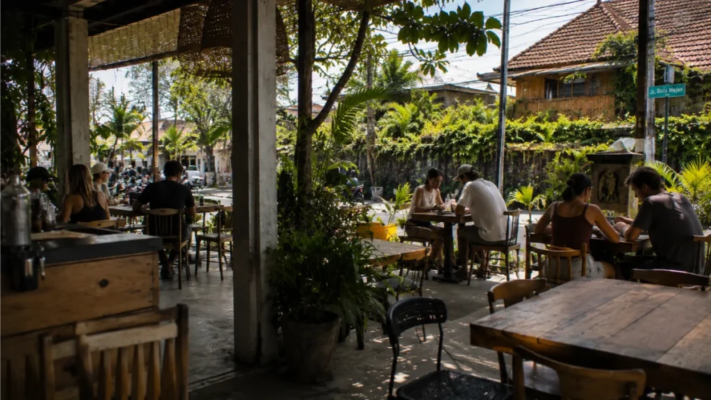 where to eat in Bali , best restaurants in Bali, Bali street food, fine dining Bali, best cafes Bali