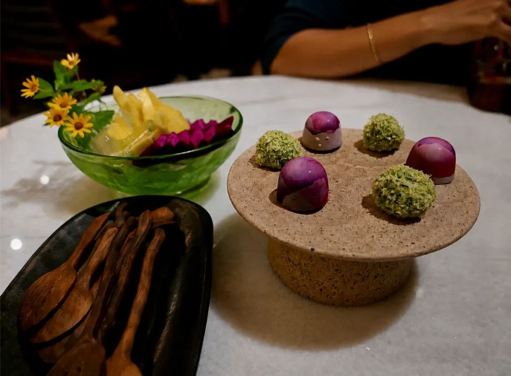 where to eat in Bali , best restaurants in Bali, Bali street food, fine dining Bali, best cafes Bali