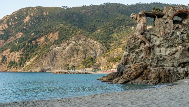 where to stay in monterosso al mare , where to stay in monterosso italy, hotel in monterosso al mare, best hotels monterosso cinque terre, monterosso al mare accommodation, luxury hotels monterosso cinque terre