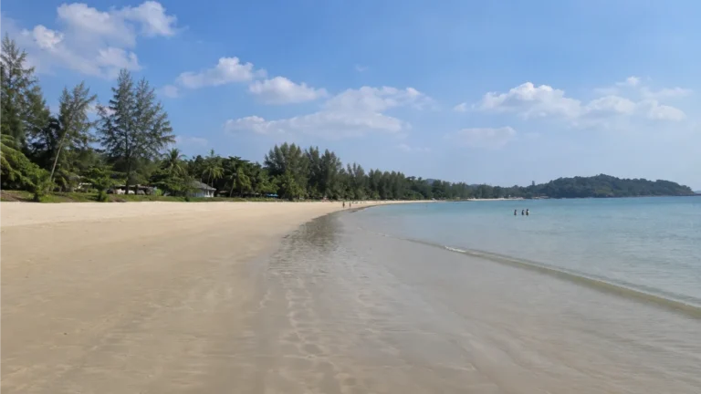 mu koh lanta national park  kantiang bay koh lanta