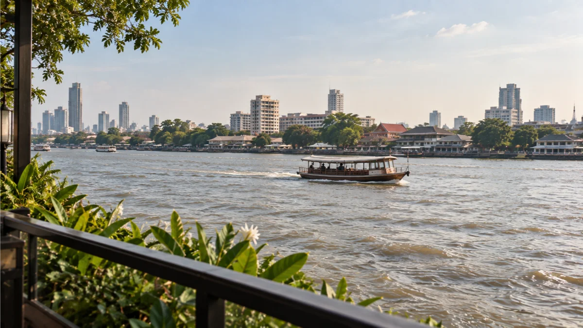 Bangkok Riverside vs Sukhumvit, Sukhumvit or Riverside Bangkok, where to stay in Bangkok Sukhumvit or Riverside, Bangkok Riverside vs city centre, Riverside or Sukhumvit for first time visitors
